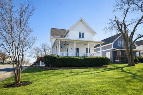 2012 12th Ave S, Nashville, TN, 37204-2026 | Card Image