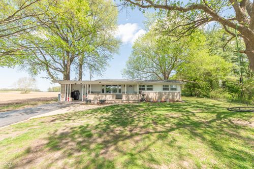 7930 25th St, Columbus, IN, 47203-9183 | Card Image