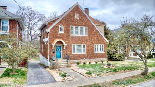 831 N Fort Thomas Ave, Fort Thomas, KY, 41075-1577 | Card Image