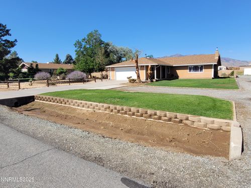 7215 Marlin Dr, Reno, NV, 89506-8671 | Card Image