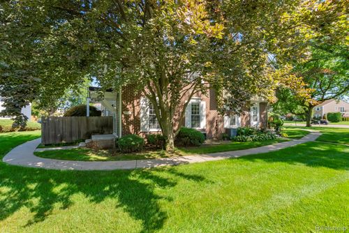 23507 N Rockledge, Novi, MI, 48375-3758 | Card Image