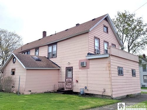 35 Genet St, Dunkirk, NY, 14048-1119 | Card Image