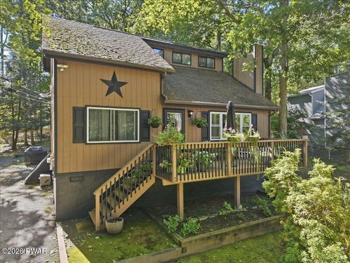 162 Mountain Lake Dr, Dingmans Ferry, PA, 18328-4029 | Card Image