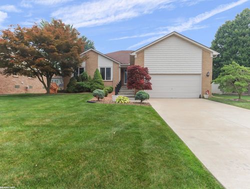 39328 Rivercrest Ave, Harrison Township, MI, 48045-1786 | Card Image