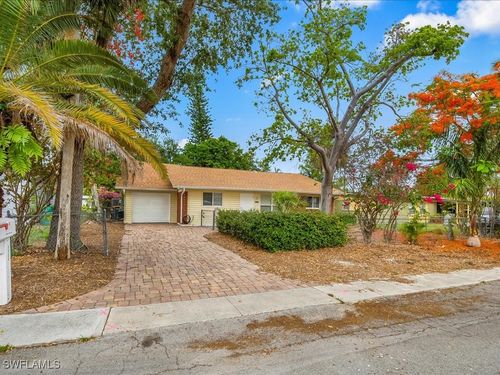 1320 Barbizon Ln, NAPLES, FL, 34104-4281 | Card Image