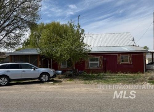 105 3rd St, Grand View, ID, 83624 | Card Image