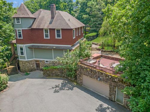 65 Rockledge Dr, Suffern, NY, 10901-4646 | Card Image