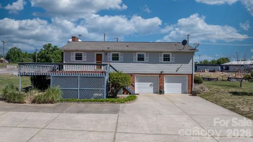 65 Pinewood Rd, Granite Falls, NC, 28630-1220 | Card Image