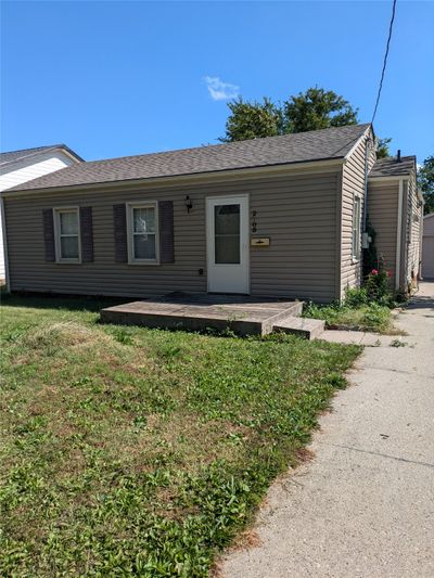 2705 E 16th Street, Home with 2 bedrooms, 1 bathrooms and null parking in Des Moines IA | Image 1