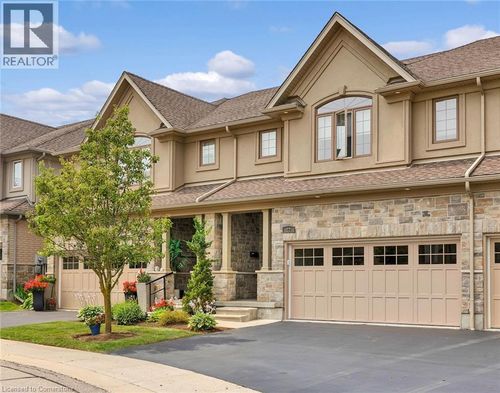 22-435 Winchester Dr, Waterloo, ON, N2T0B7 | Card Image