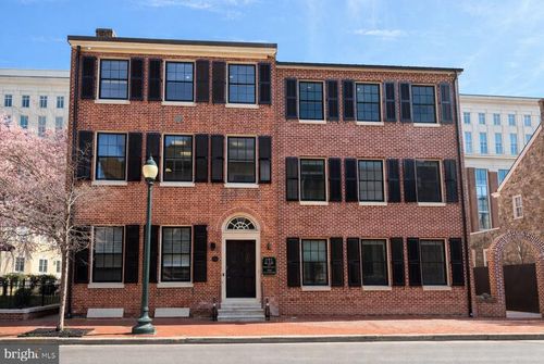 220 W Gay St, WEST CHESTER, PA, 19380-2917 | Card Image