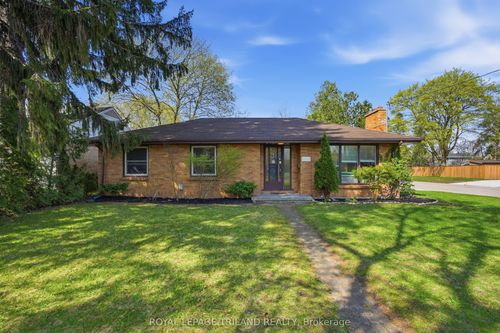 305 Stephen St, London, ON, N6K2N2 | Card Image