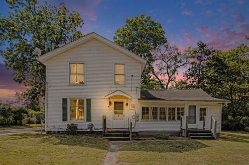 75 Parsonage St, Saranac, MI, 48881-8514 | Card Image