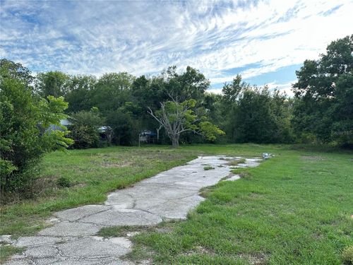 322 1st Ave, Groveland, FL, 34736-2320 | Card Image