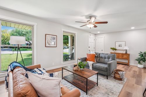 303 Davis Park Dr, Smyrna, TN, 37167-3903 | Card Image