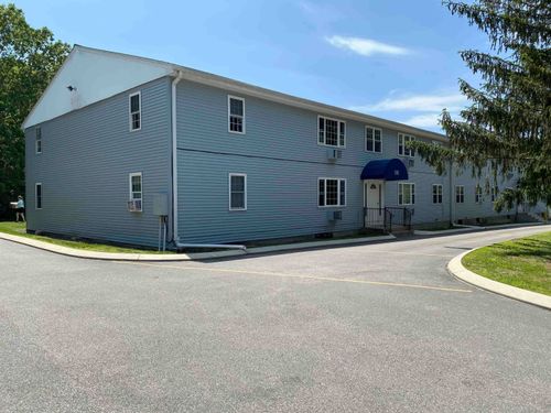 apt-f-105 Horse Pond Rd, Salem, CT, 06420-4043 | Card Image