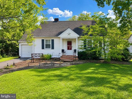 32 N Reid St, HAMILTON, VA, 20158-9725 | Card Image
