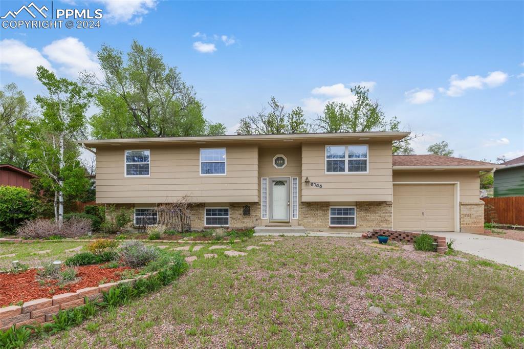 Metropolitan St, Colorado Springs, CO 80911