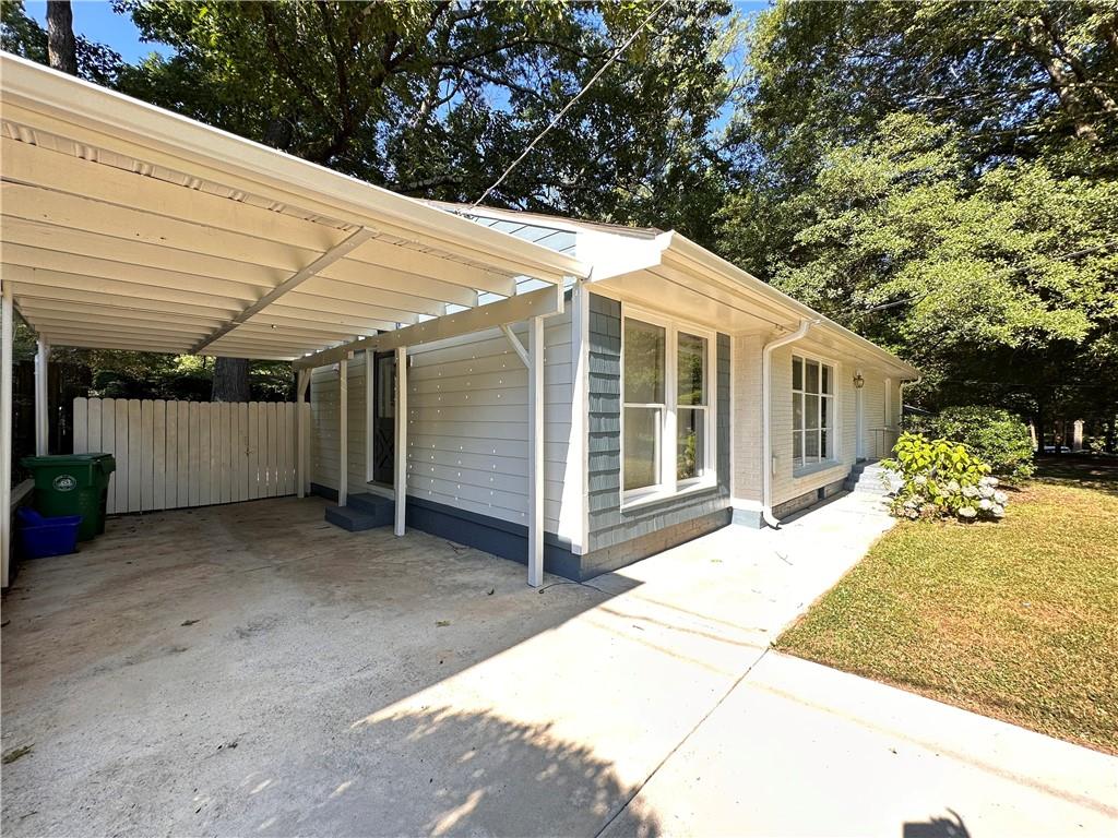 Westbury Dr, Decatur, GA 30033