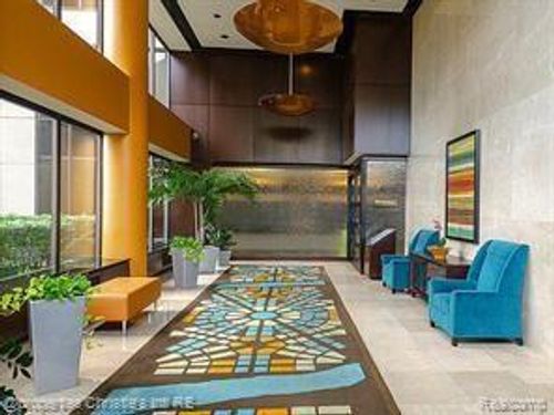 4d-1001 W Jefferson Ave, Detroit, MI, 48226-4508 | Card Image