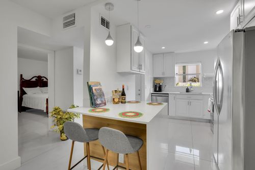 apt-107-700 Se 6th Ave, Deerfield Beach, FL, 33441-4879 | Card Image