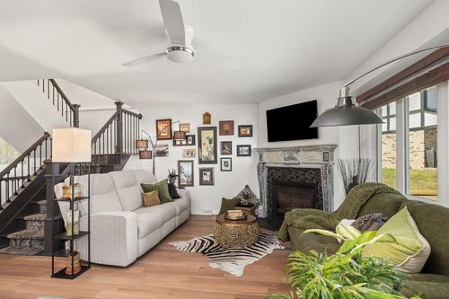 5335 S Sutton Place, Greenfield, WI, 53221 | Card Image