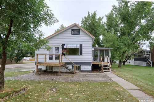 192 2nd Avenue W, Central Butte, SK, S0H0T0 | Card Image