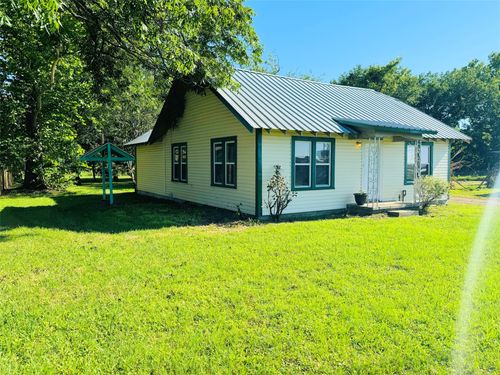 407 W Carnegie St, Winnsboro, TX, 75494-3107 | Card Image