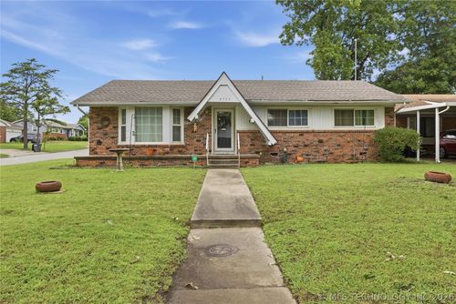 2744 75th East Ave, Tulsa, OK, 74129-6416 | Card Image