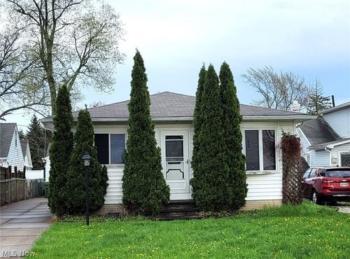 771 E 348th St, Eastlake, OH, 44095-2421 | Card Image