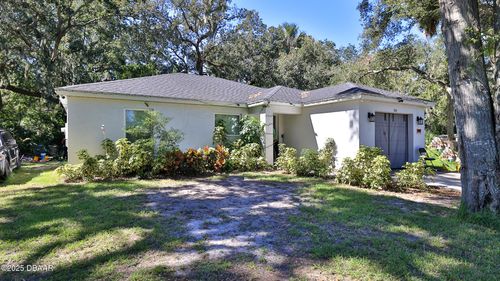 324 N Caroline St, Daytona Beach, FL, 32114-3020 | Card Image