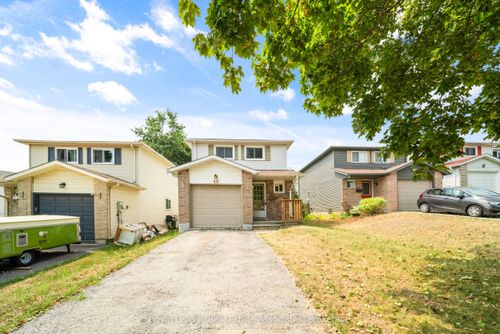 44 Hemingway Cres, Barrie, ON, L4N5G1 | Card Image