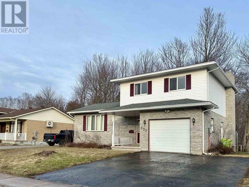333 Parkland Cres, Sault Ste. Marie, ON, P6A6R3 | Card Image