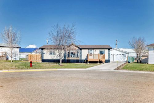 838 4 Ave, Bassano, AB, T0J0B0 | Card Image