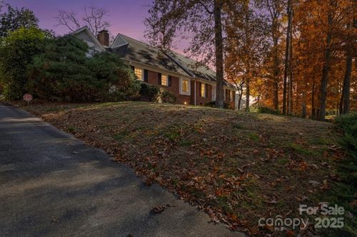 2020 Dawnshire Dr, Gastonia, NC, 28054-6474 | Card Image