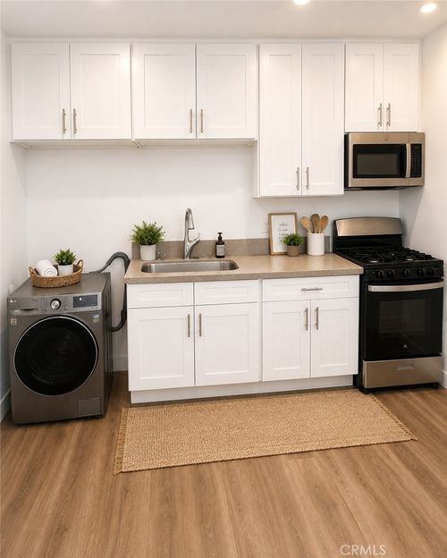 24019 Sylvan Street, Woodland Hills, CA, 91367 | Card Image