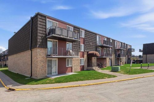 8c-80 Galbraith Dr Sw, Calgary, AB, T3E4Z6 | Card Image