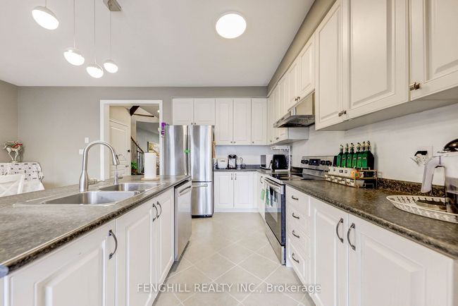 23 Cherna Ave, House attached with 6 bedrooms, 4 bathrooms and 2 parking in Markham ON | Image 13
