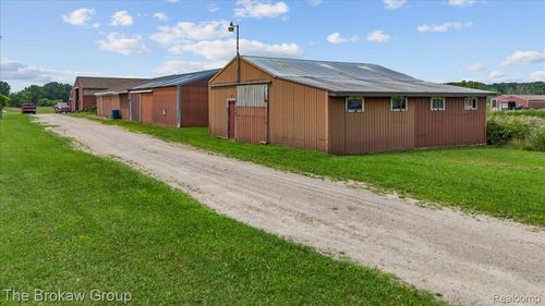 8490 Sharp Rd, Swartz Creek, MI, 48473-9200 | Card Image