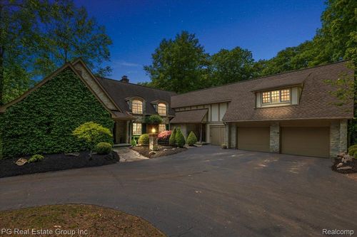 2536 Addison Hills Ct, Oxford, MI, 48370-2443 | Card Image