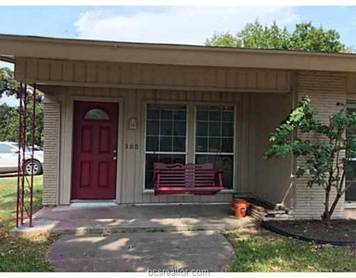 500 Nagle St, College Station, TX, 77840-1429 | Card Image