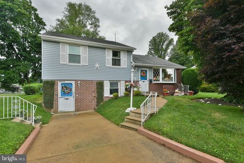 3820 Andrea Rd, PHILADELPHIA, PA, 19154-4212 | Card Image