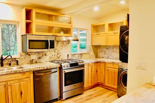 736 Mar Vista Dr, Vista, CA, 92081-7523 | Card Image