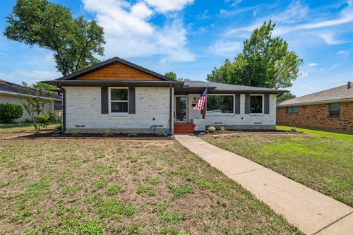 5706 Hillcroft St, Dallas, TX, 75227-1537 | Card Image