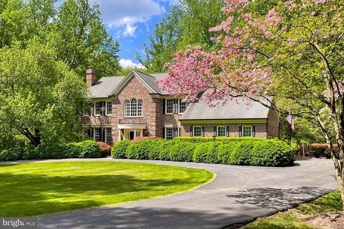 7808 Devereux Manor Ct, FAIRFAX STATION, VA, 22039-2049 | Card Image