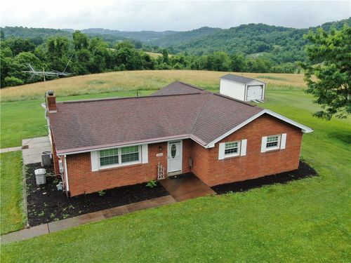 3940 Park Ave, Prosperity, PA, 15329-1202 | Card Image