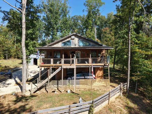 365 Chalk Bluff Ln, Morris Chapel, TN, 38361-4427 | Card Image