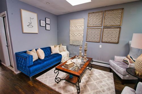 Montauk Montauk Ave, Brooklyn, NY, 11208 | Card Image