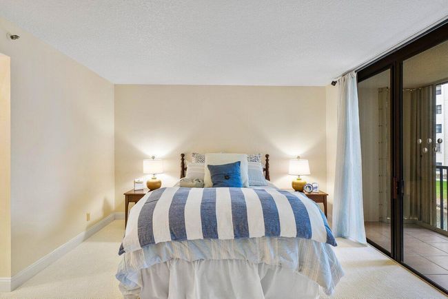 APT-205 - 19800 Sandpointe Bay Dr, Condo with 2 bedrooms, 3 bathrooms and null parking in Tequesta FL | Image 26