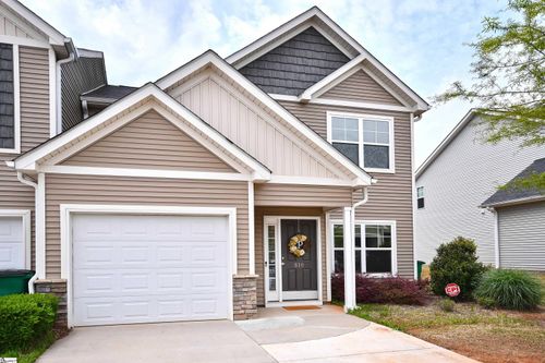 810 Stonebriar St, Simpsonville, SC, 29681-6936 | Card Image